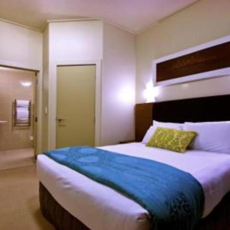 Vr Takapuna Auckland Exteriör bild A bedroom at the hotel