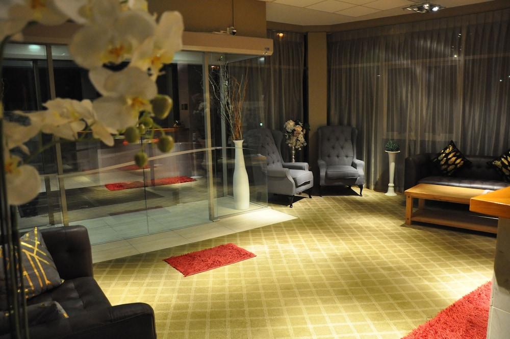 Vr Takapuna Auckland Exteriör bild The interior of the hotel