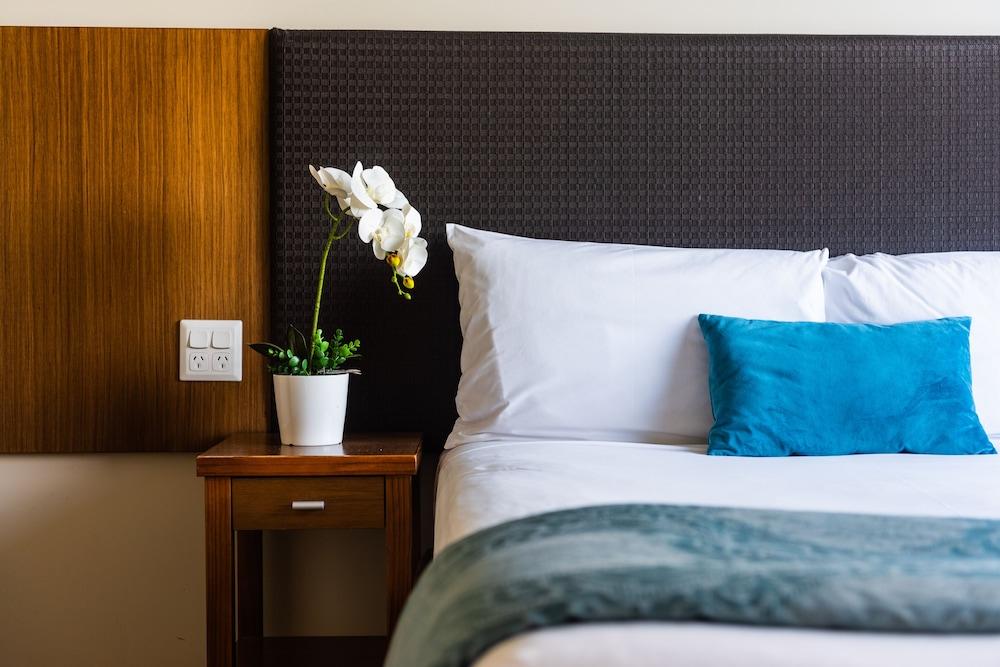 Vr Takapuna Auckland Exteriör bild A bedroom at the hotel
