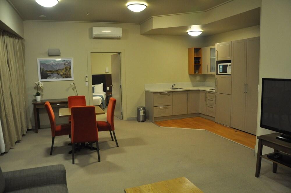 Vr Takapuna Auckland Exteriör bild A typical apartment at the hotel