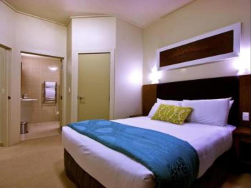 Vr Takapuna Auckland Exteriör bild A bedroom at the hotel